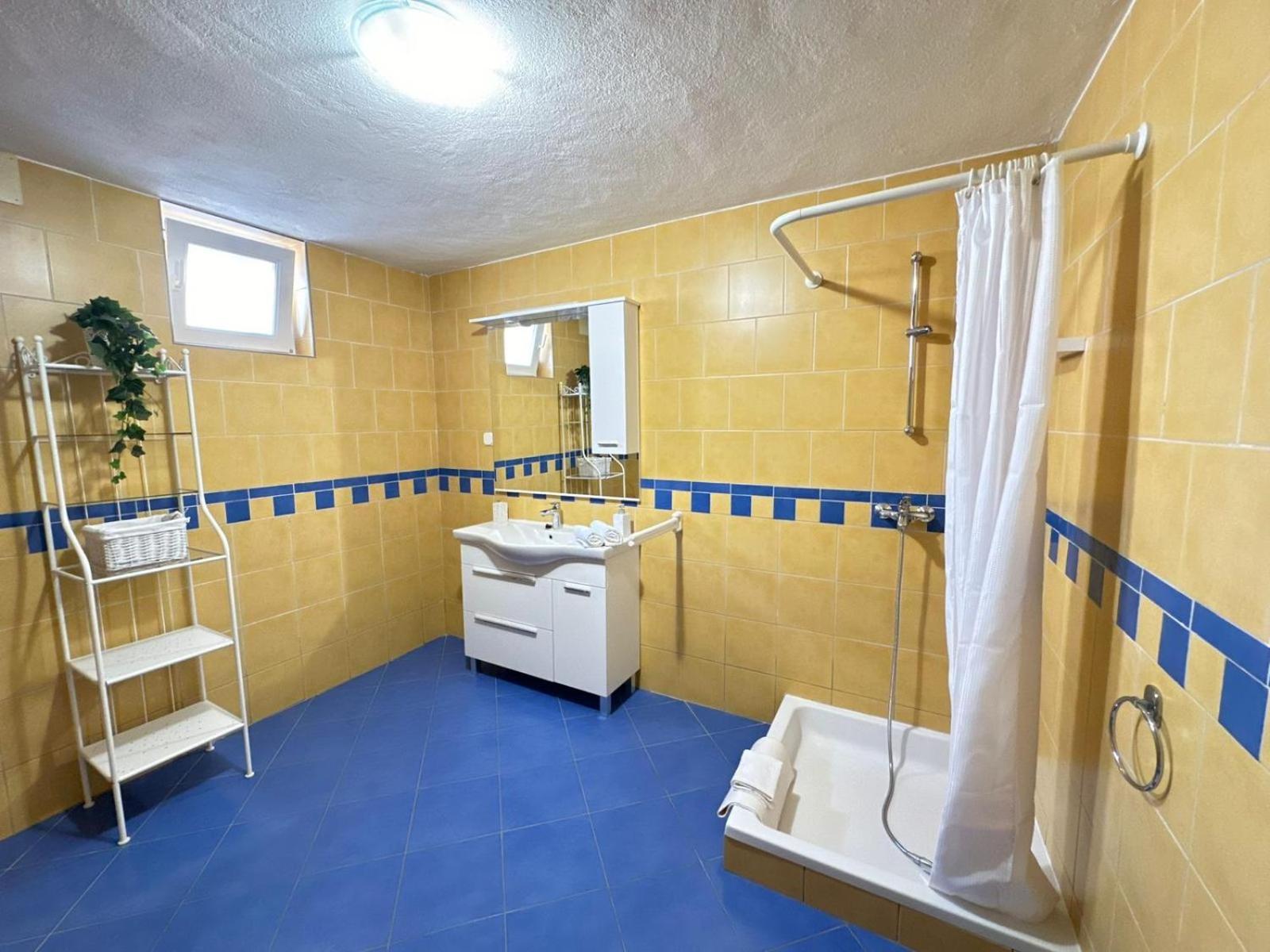 Guest House Kovacevic Hvar Town Esterno foto