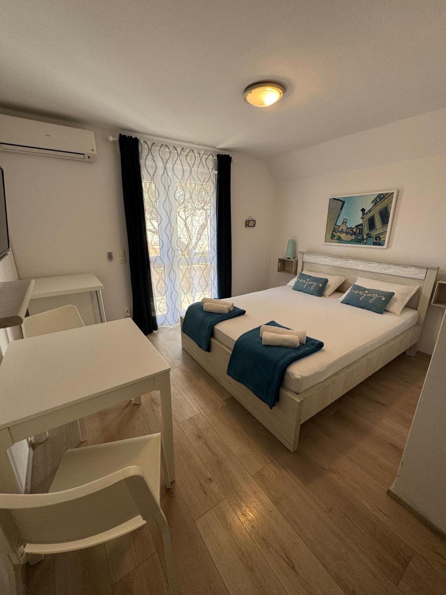 Guest House Kovacevic Hvar Town Esterno foto